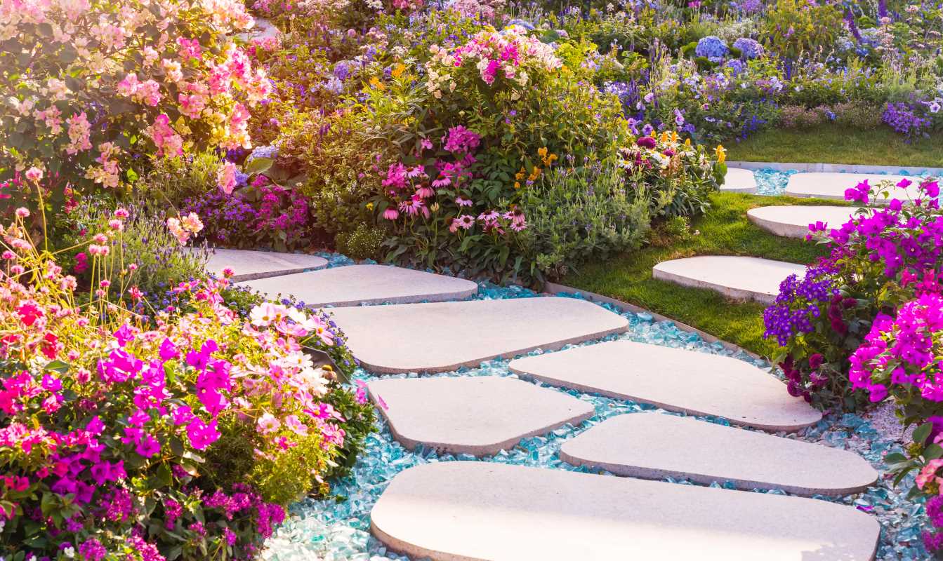 From Gravel to Gorgeous: Ideas for Unique Garden Pathways